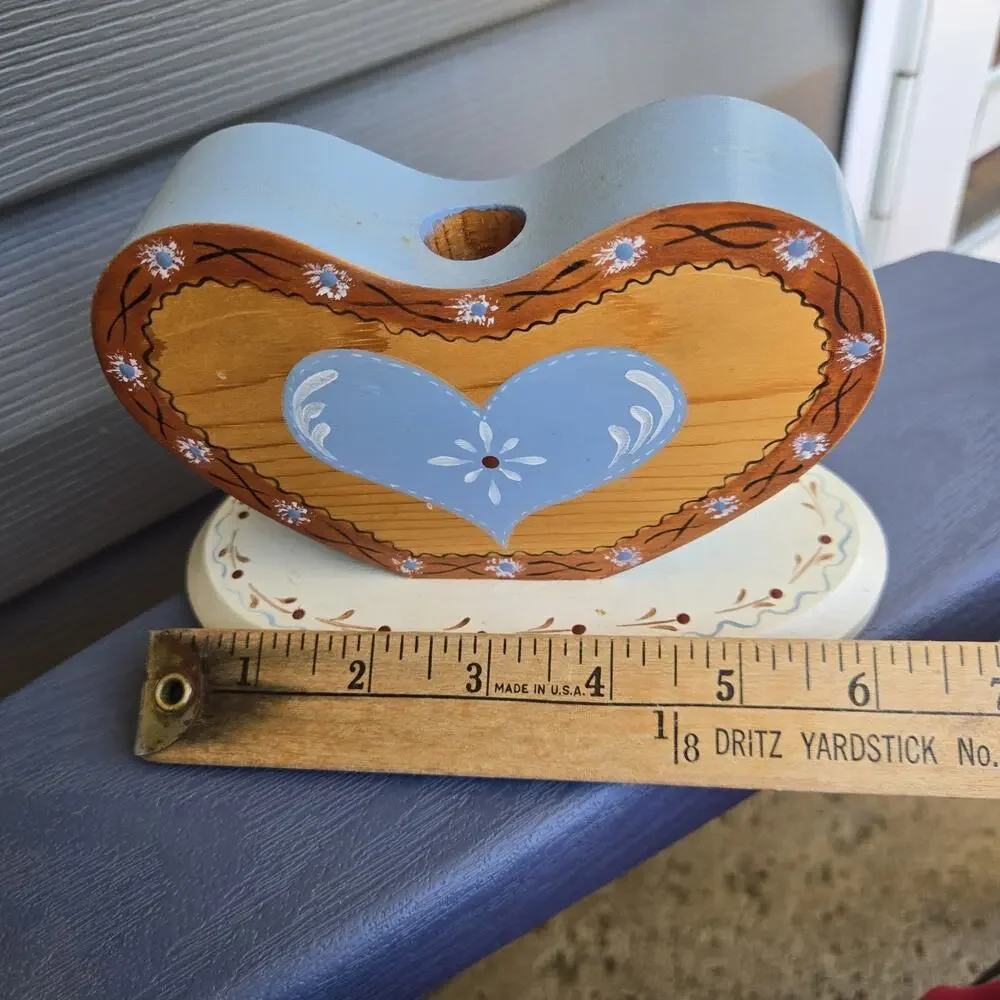 VTG Folk Art WoodCandle Holder Hand Painted Country Cottage Romantic‎ Heart